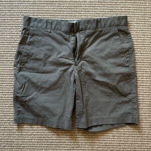 Everlane Men's Air Chino Flat Front Shorts